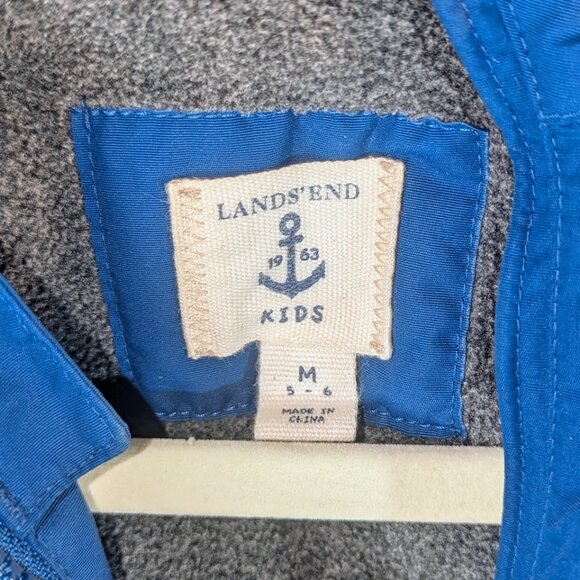 Boy's 5-6 Land's End Winter Coat with Zipper Pockets & Velcro Sleeves Blue Black - Picture 2 of 8